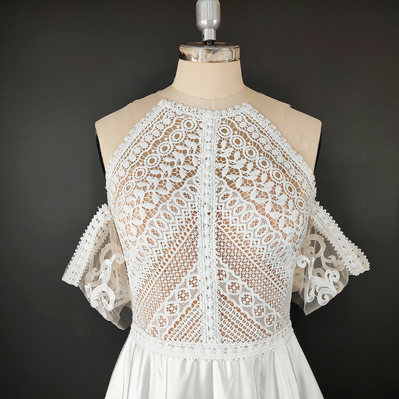 Sophisticated Halter-Neck Gown with Geometric Lace Bodice
