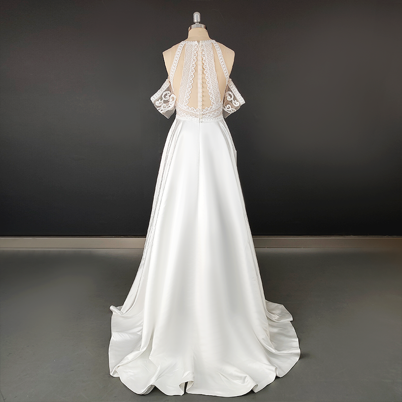 Sophisticated Halter-Neck Gown with Geometric Lace Bodice