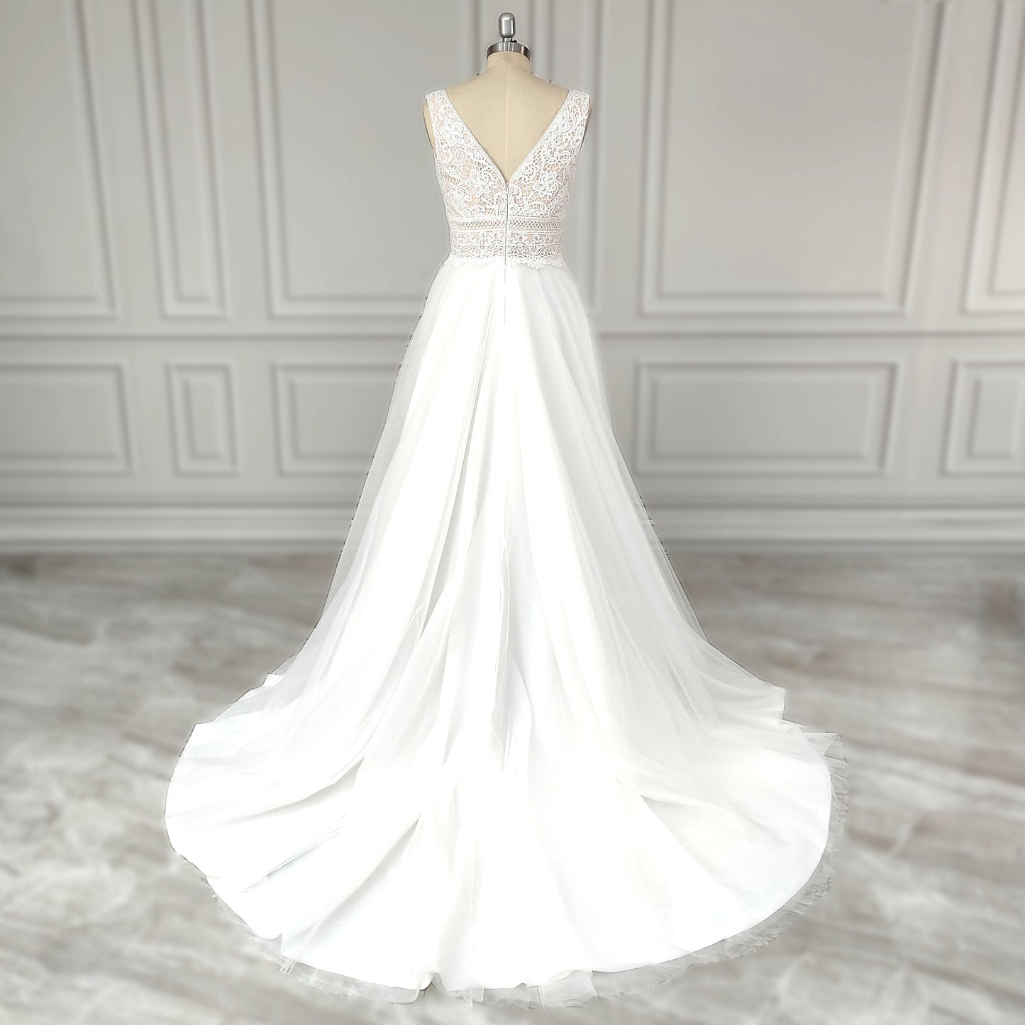 Bohemian-Luxe Crochet Lace Wedding Dress with Ethereal Tulle Skirt and Tassel