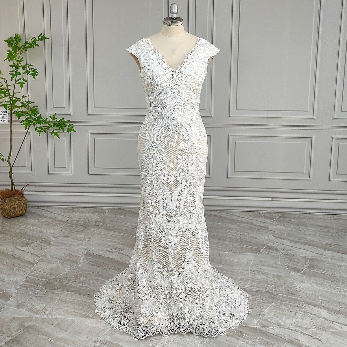 Enchanting All-Over Lace Trumpet Gown with Scalloped V-Neck